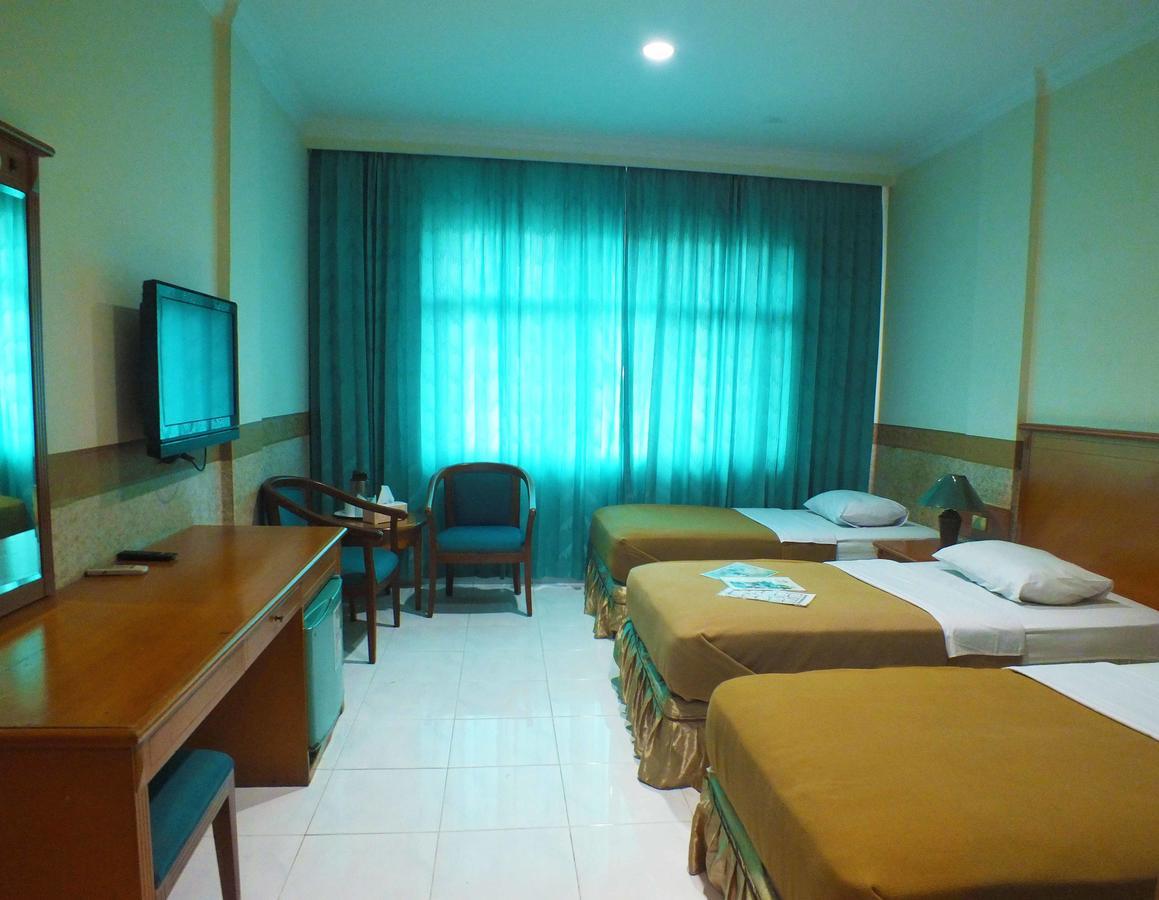 Hotel Puri Kwitang Джакарта Екстериор снимка