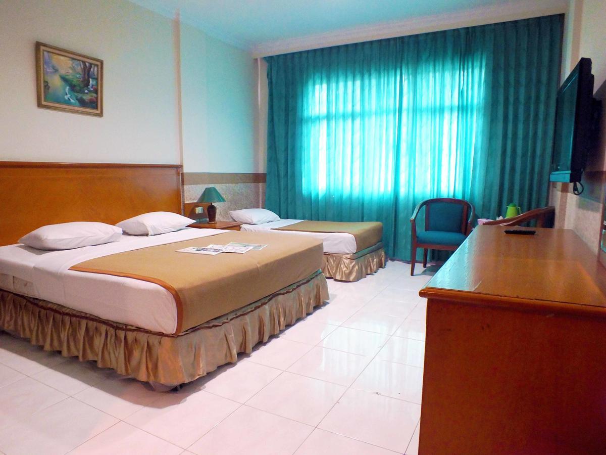 Hotel Puri Kwitang Джакарта Екстериор снимка