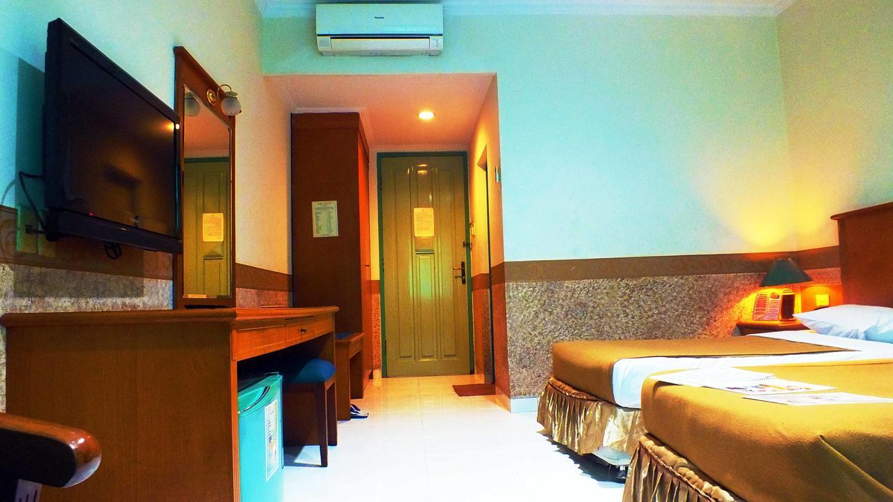 Hotel Puri Kwitang Джакарта Екстериор снимка